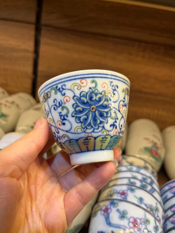 茶杯斗彩缠枝莲主人杯手绘品茗杯