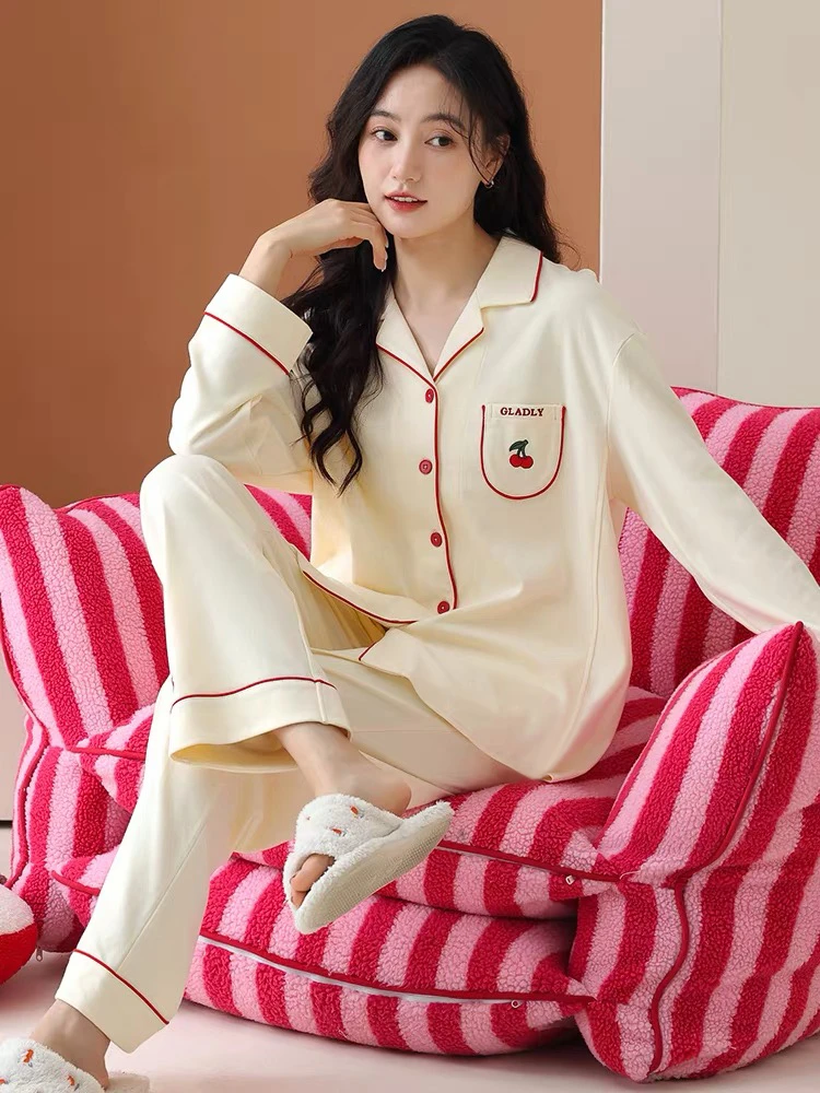 『升级版~黑科技加厚发热德绒 』冬季女士樱桃刺绣休闲睡衣保暖套装
