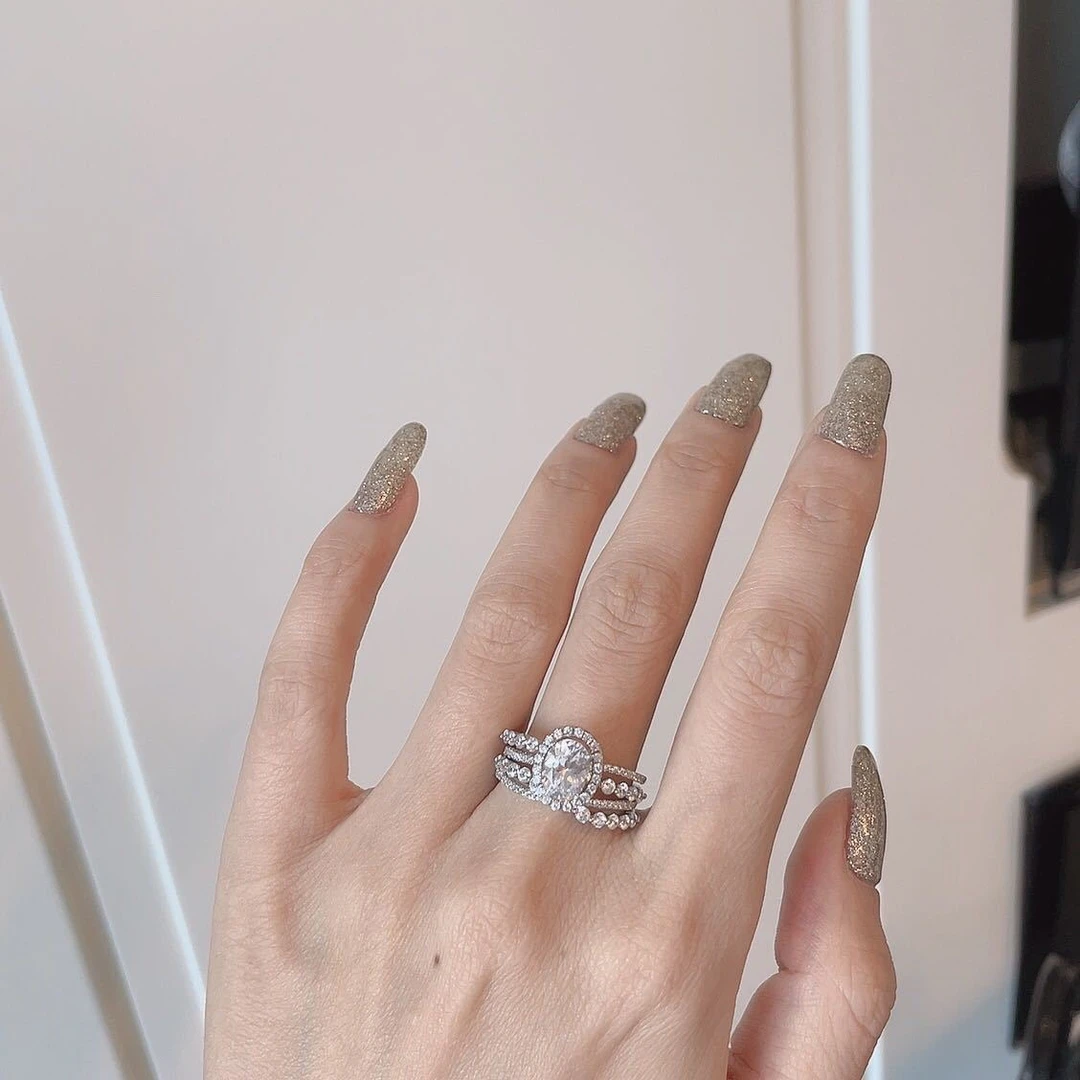 铜合金莫桑石戒指 欧美开口鸽子蛋戒指女 ins满钻超闪指环