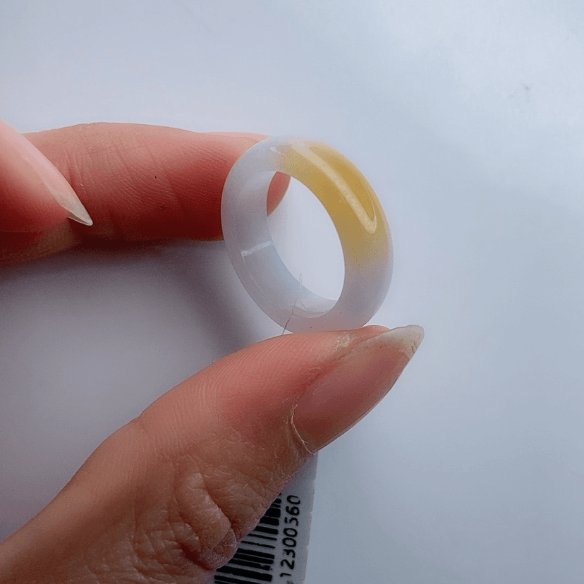 【闪购商品】翡翠戒指未镶嵌白***?