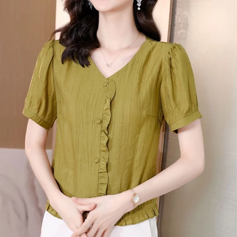 夏季V领薄款纯色百搭洋气妈妈装上衣短袖显瘦遮肚小衫中老年女装