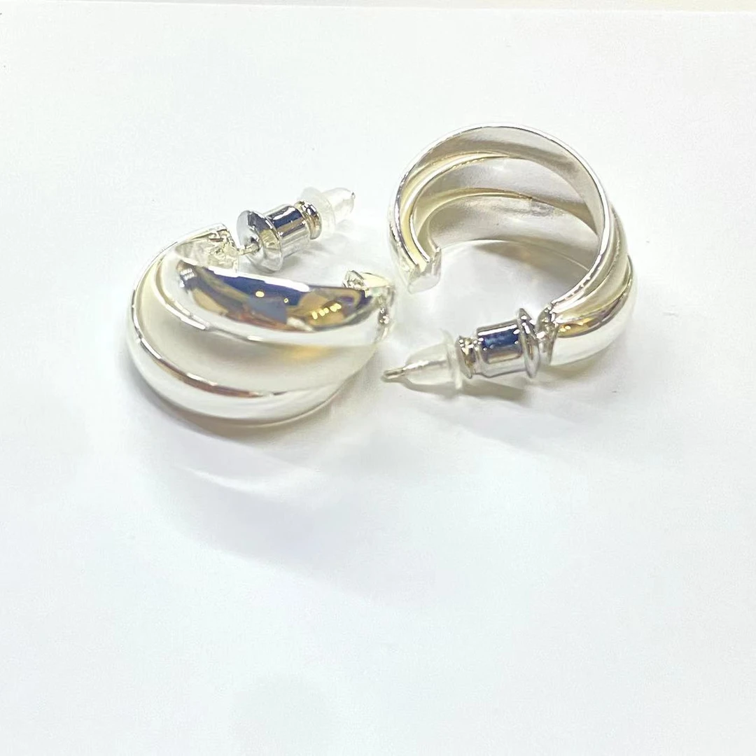 耳饰 经典轻奢气质时尚高级百搭珠耳钉～51170