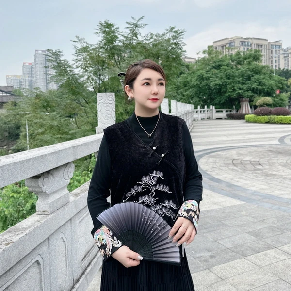【迎客松】国风刺绣马甲女秋冬外穿新中式小坎肩流苏叠穿上衣Q260