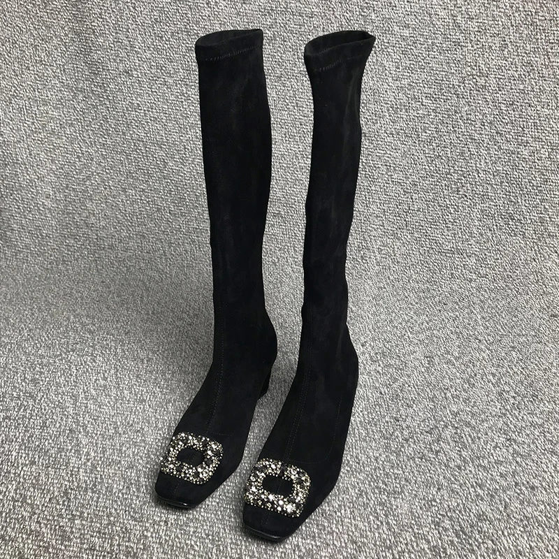 露涵思2023秋冬新款绒面黑色不过膝高筒弹力靴水钻方扣百搭瘦瘦靴