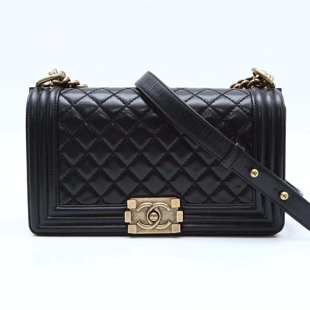 99新 Chanel/香奈儿 小花璐璐P224930319 Leboy 中号 17开 金扣