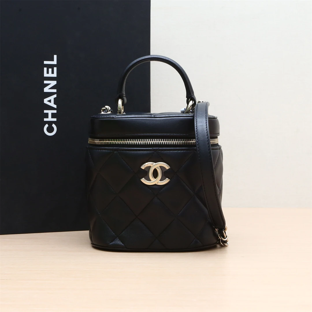99新 Chanel/香奈儿 小花Jerry P234246217 Trendy 化妆桶 30开