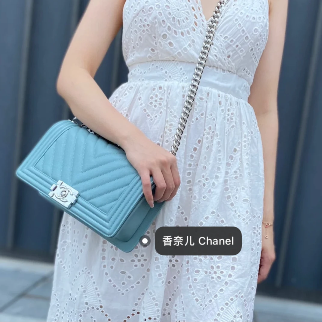 99新 Chanel/香奈儿 小花Jerry P233605184 Leboy 中号 30开包