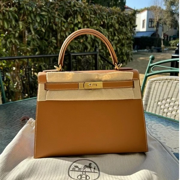 99新 Hermes/爱马仕 小花柳 kelly28 太妃金 Epsom皮 Y刻 金扣包