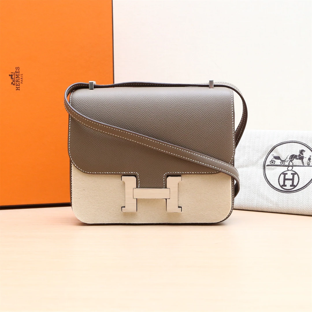 99新 Hermes/爱马仕 小花柳 康康 19 大象灰 Epsom皮 D刻 银扣包