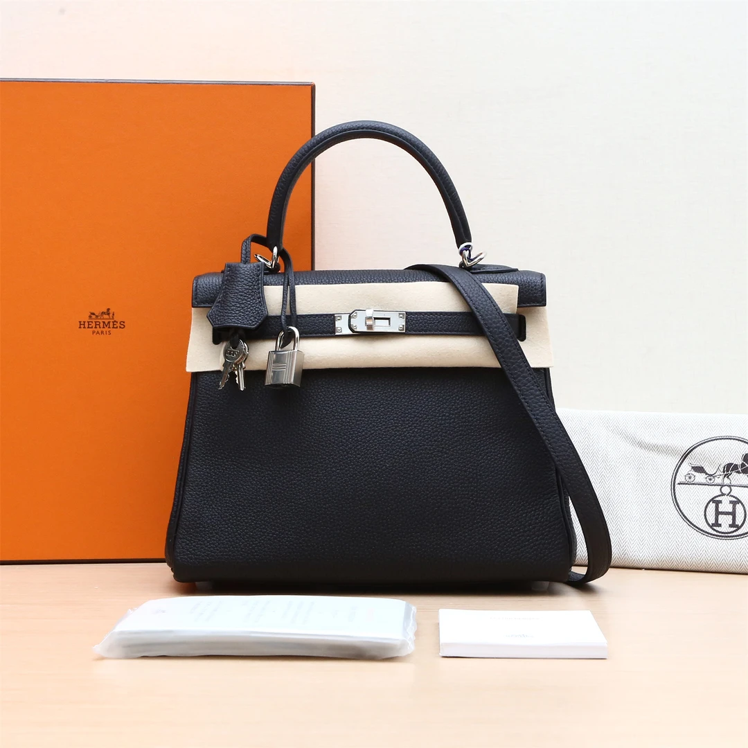99新 Hermes/爱马仕 小花柳 Kelly 25 黑色 Togo皮 Z刻 银扣包
