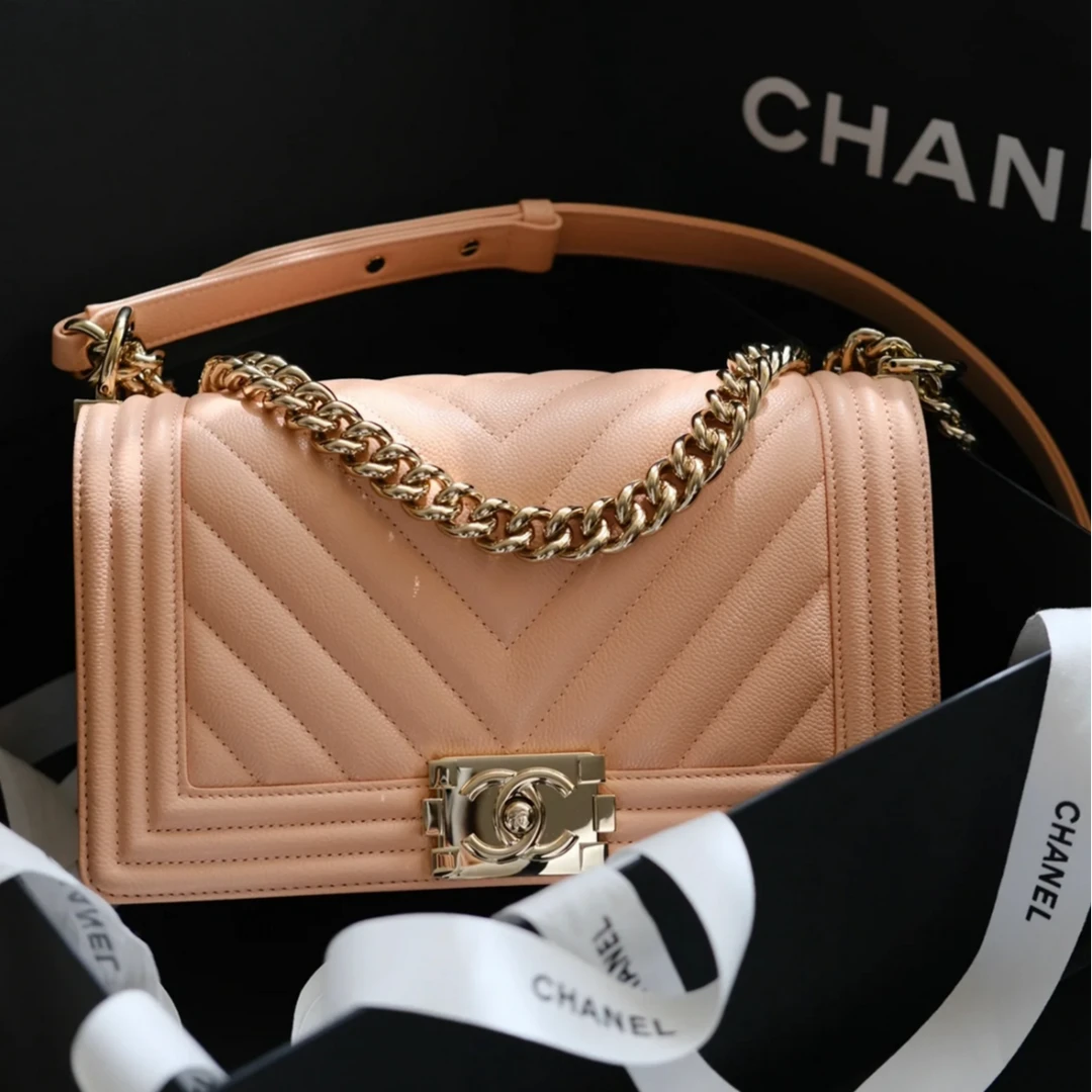 99新 Chanel/香奈儿 小花Jerry P223074425 LEBOY中号 V纹 单肩包