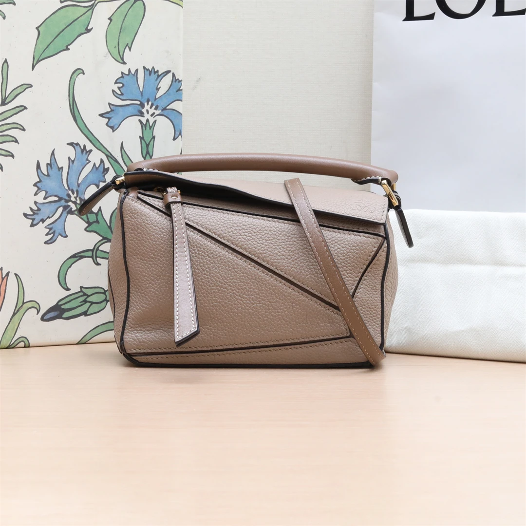 99新 LOEWE/罗意威 小花柳 Puzzle 18 几何包 迷你 MINI 2020