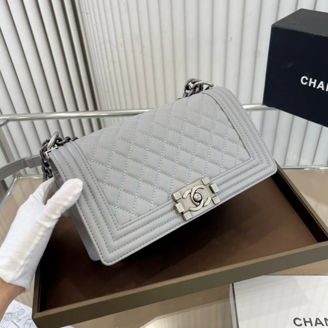 99新 Chanel/香奈儿 小花Jerry leoby 中号 灰色 单肩包