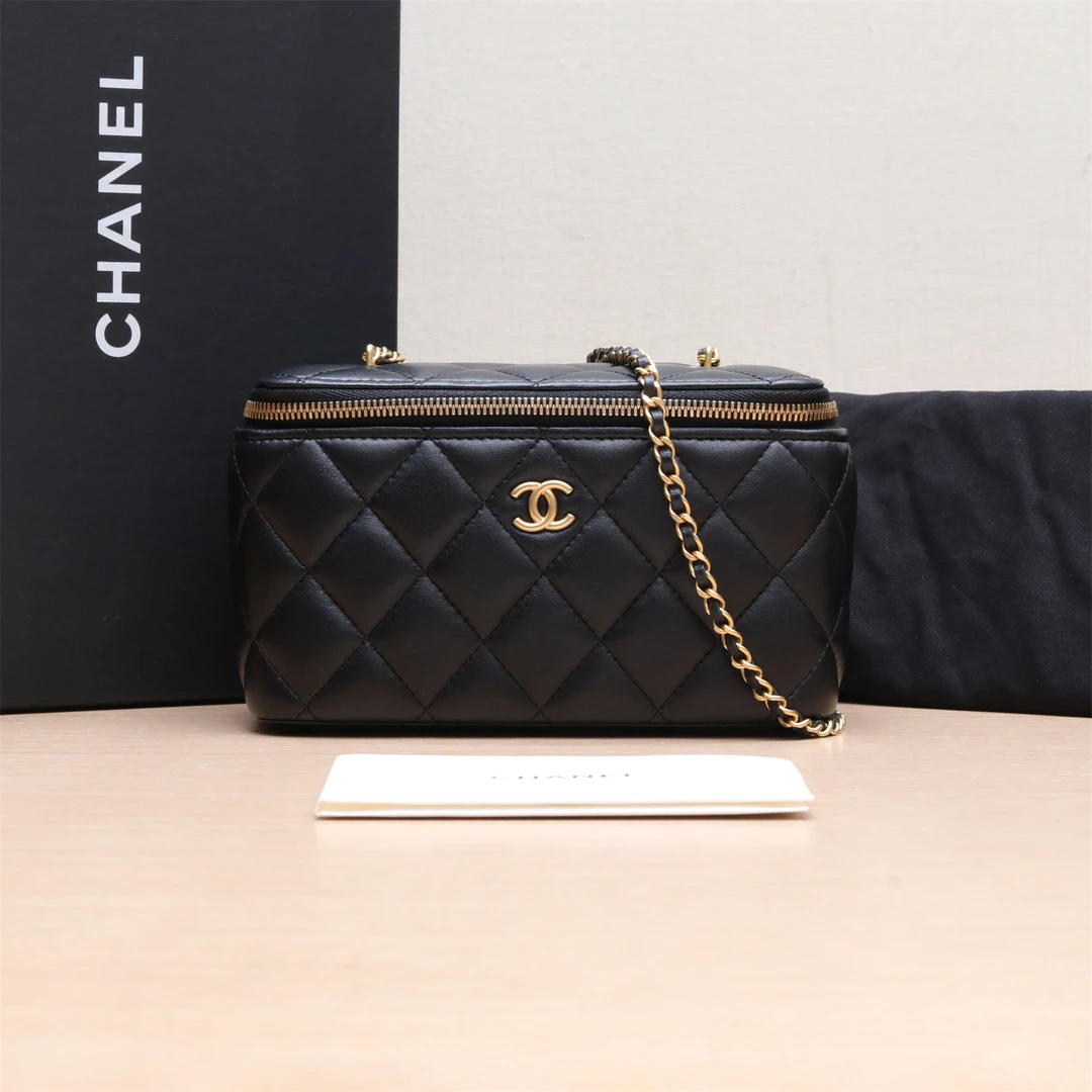 95新 Chanel/香奈儿 小花璐璐P224412412 22K 化妆包 爱心皮穿链