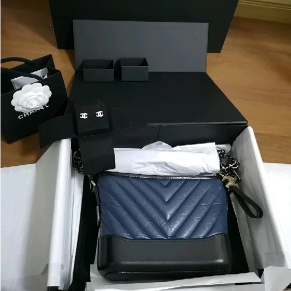 99新 Chanel/香奈儿 外 小花柳 流浪包 小号 蓝色拼黑底 27开