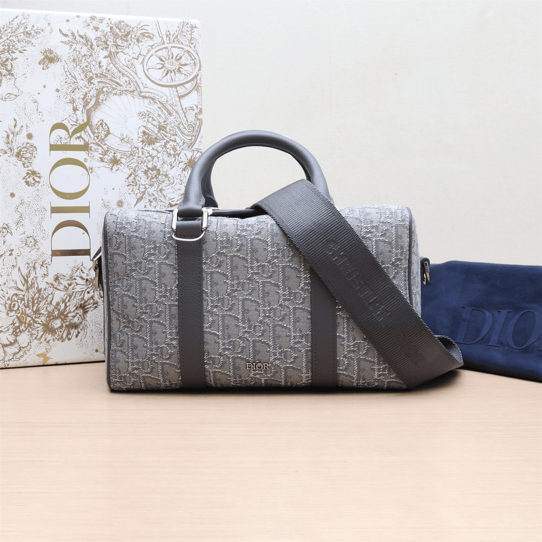 99新 DIOR/迪奥 小花Jerry P224930908 LINGOT 波士顿手提斜挎包