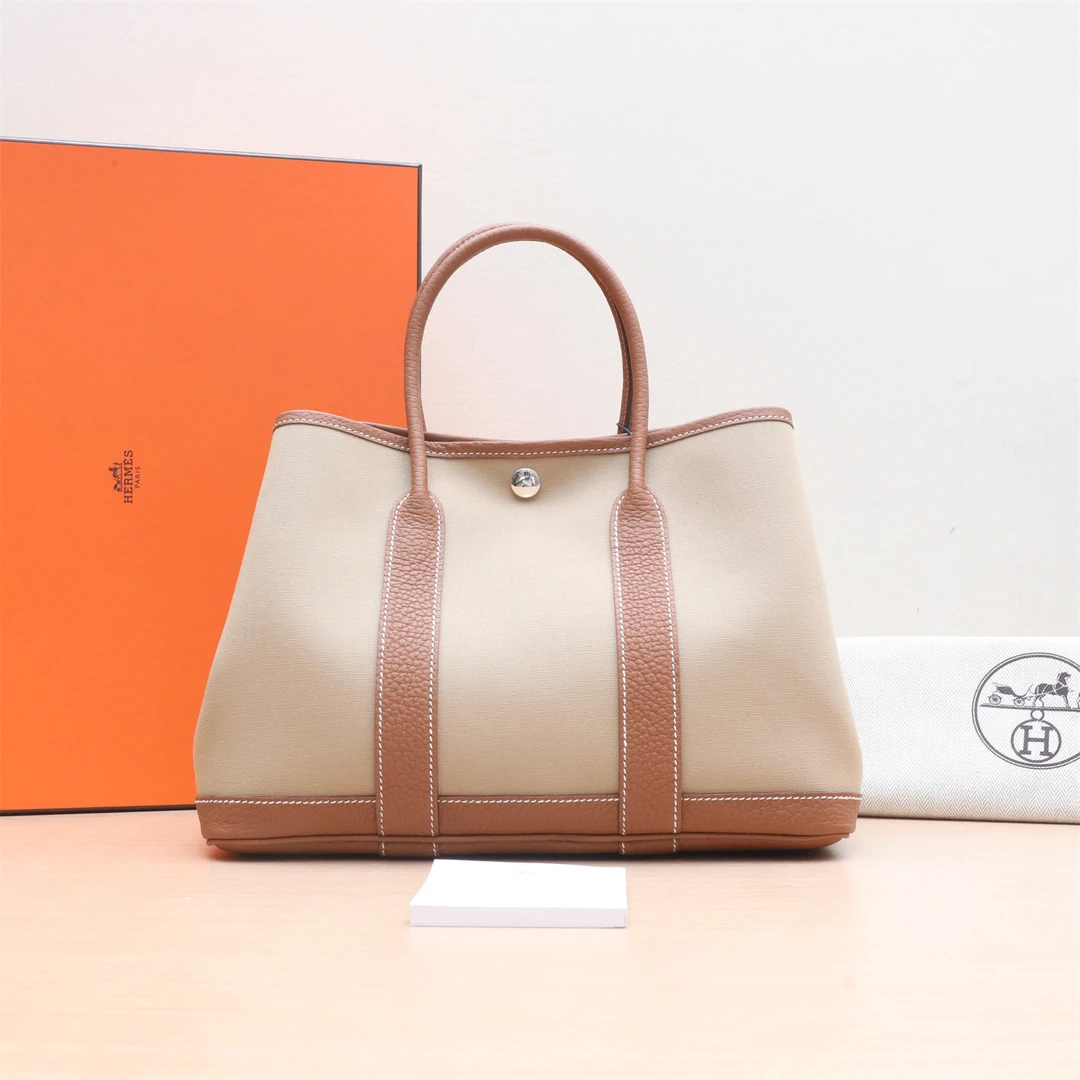 99新 Hermes/爱马仕 小花Jerry P234244204 花园包 30 风衣灰B刻