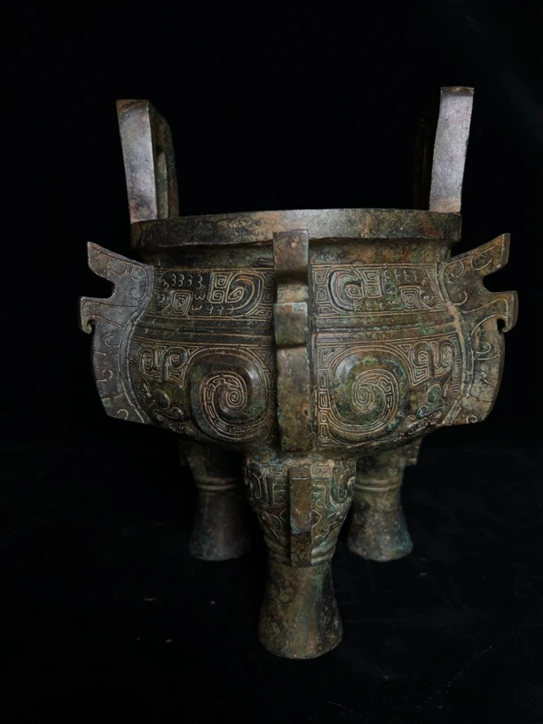 辉煌青铜器霸王鼎摆件