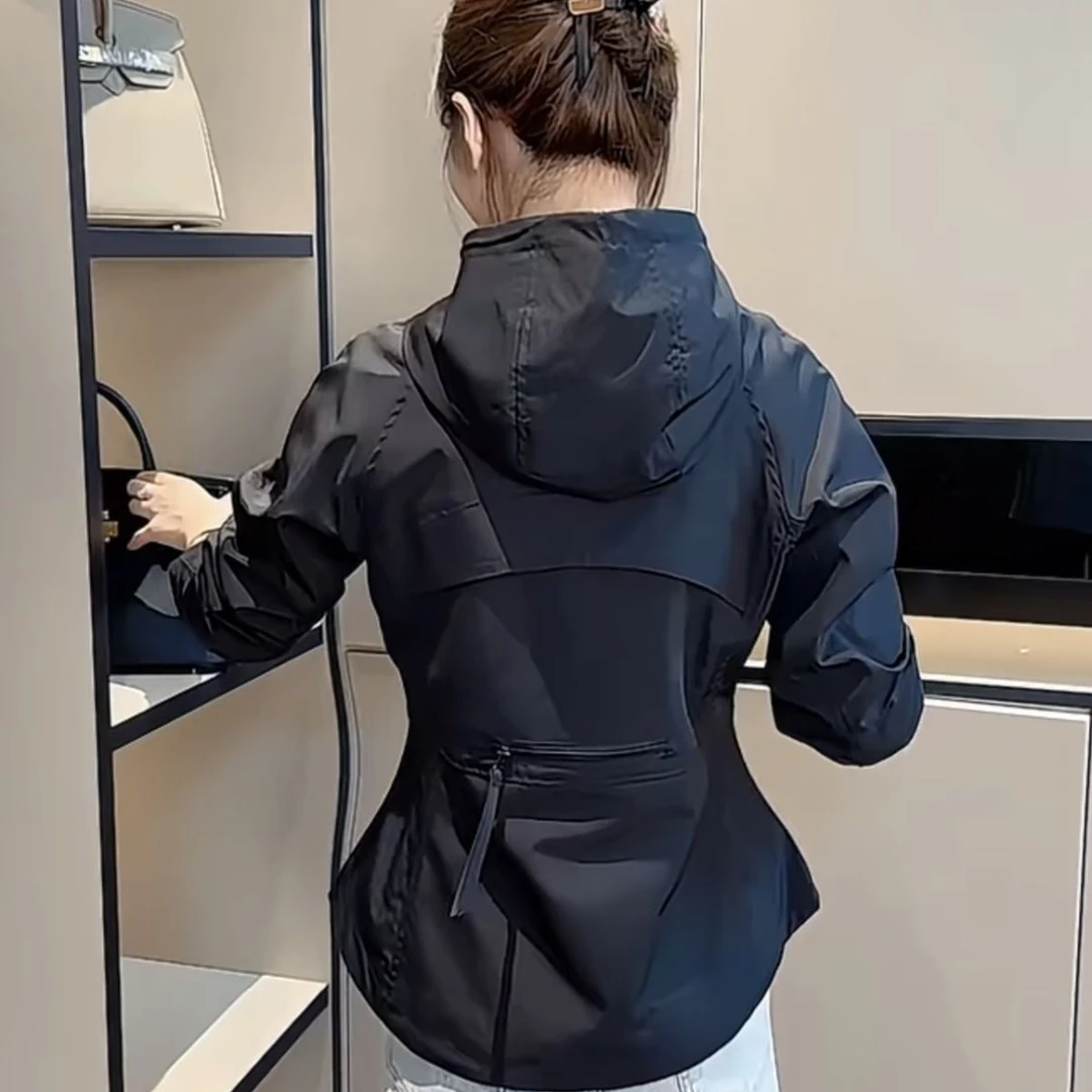 2024秋季新款时尚休闲外穿外套连帽冲锋衣简约显瘦外搭百搭上衣女