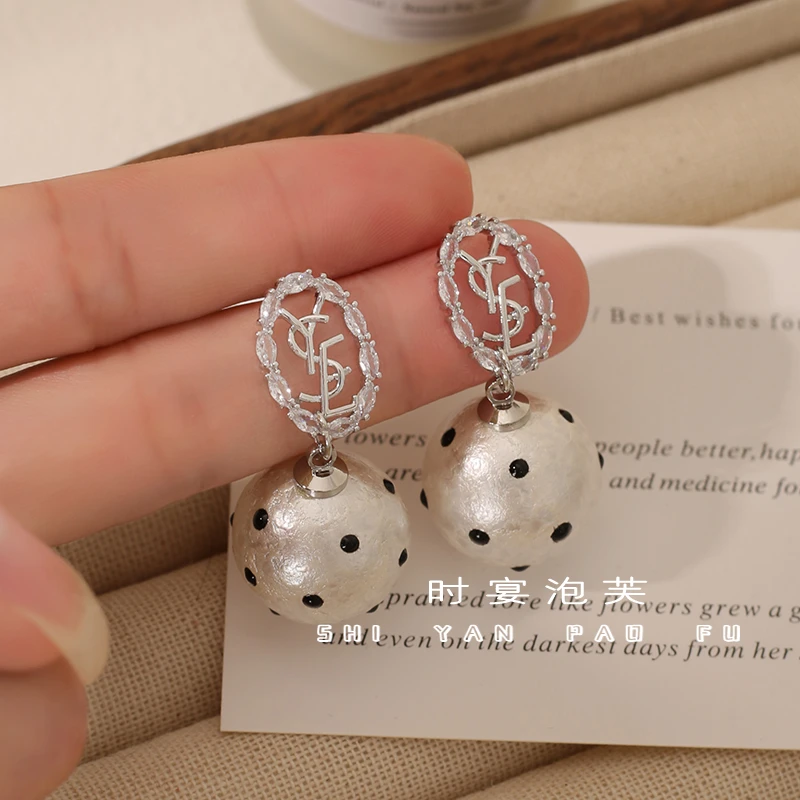 非金属仿珍珠耳饰 黑色波点珠珠耳钉独特高级感气质耳饰新款女