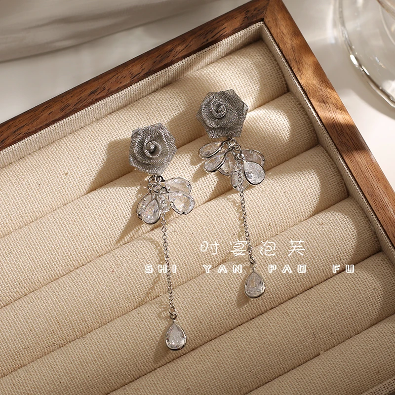 铜合金合成锆石耳饰 玫瑰花耳钉气质亮钻水滴流苏耳坠高级感轻奢