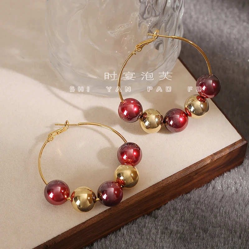 铜合金仿珍珠耳饰 晚来秋风美拉德复古串珠撞色圈圈耳环秋冬耳饰