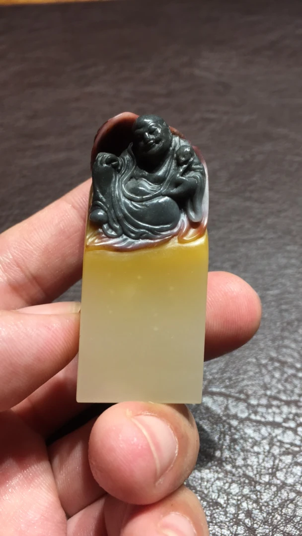 寿山脱蛋五彩善伯石