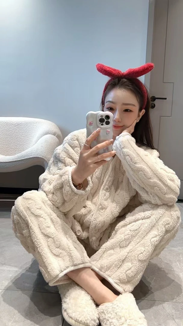 YHL定制2024秋冬新款双面珊瑚绒加厚保暖睡衣冬季家居服两件套女