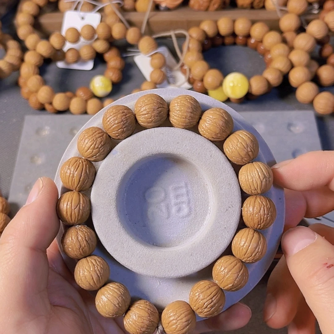 【闪购商品】猴头核桃手串闲*