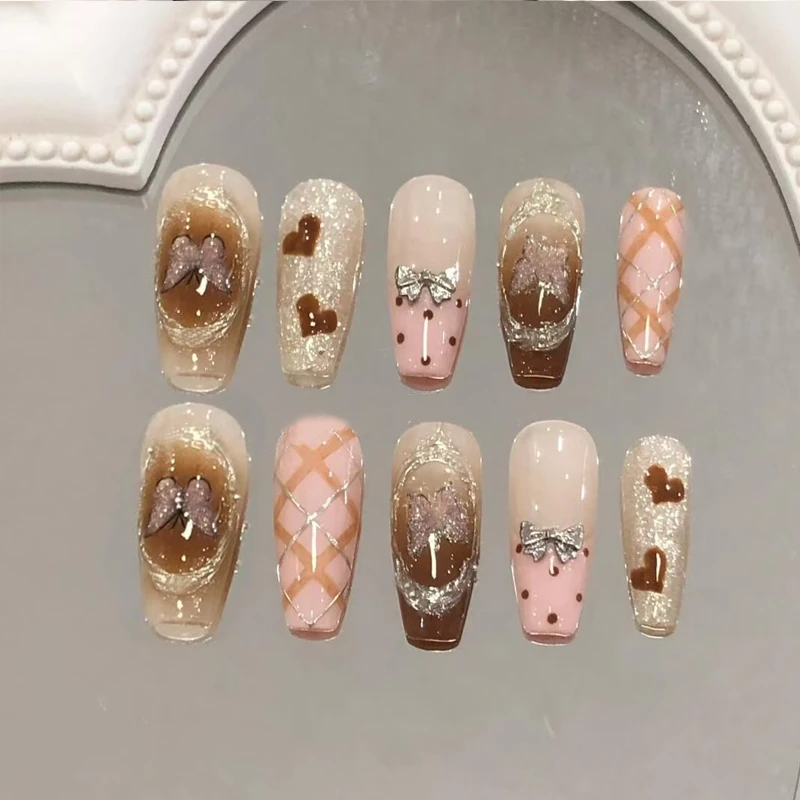 晕染渐变鎏金美甲蝴蝶秋冬显白波点穿戴甲高级感显白气质指甲贴片