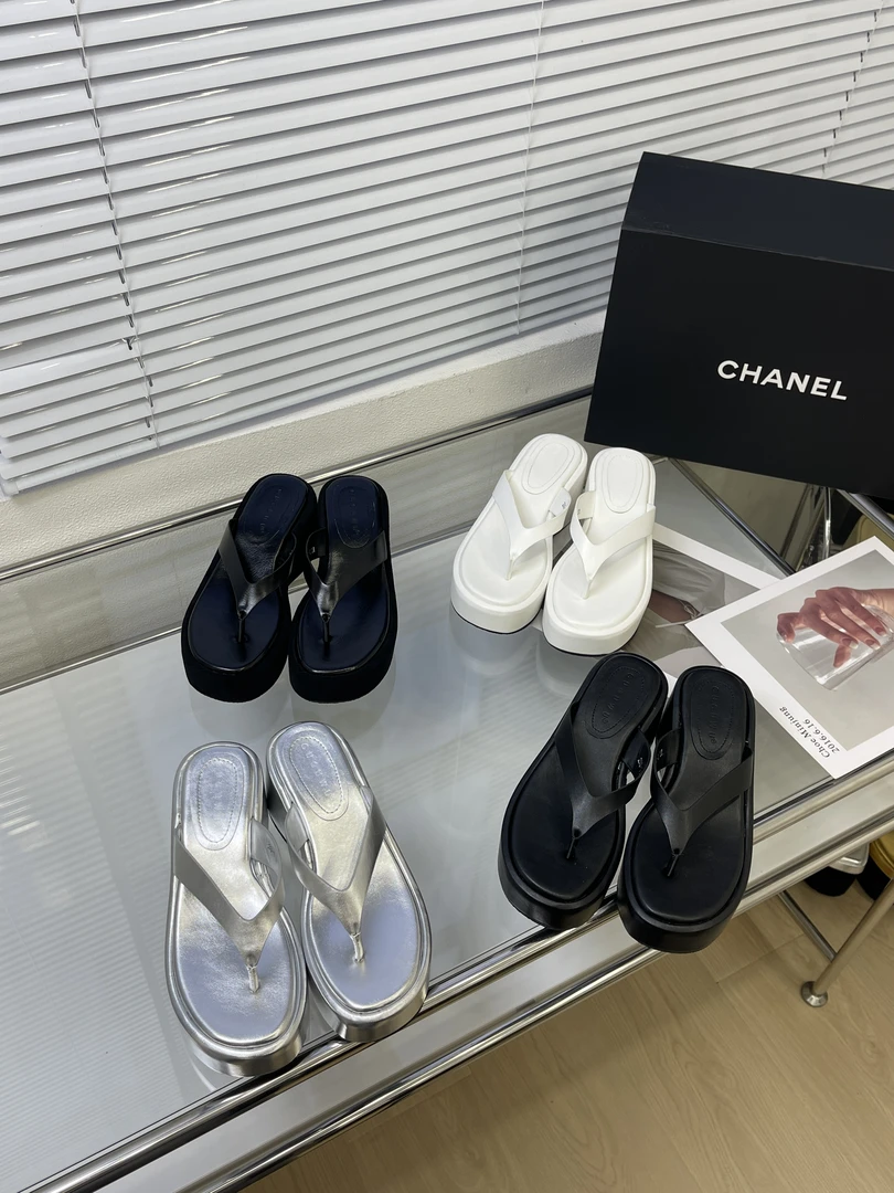 【茶茶】新款小个子增高厚底时尚凉鞋夏季外穿夹趾细带沙滩人字拖