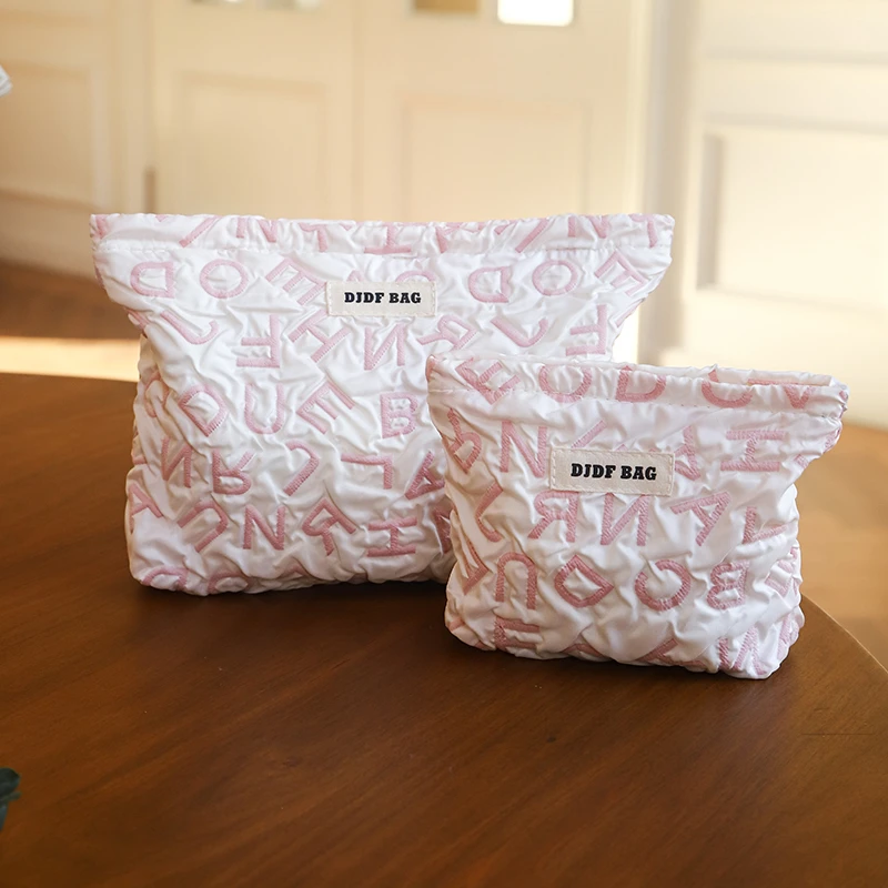 2024新款韩风简约字母大容量化妆包女旅行洗漱包高级感收纳包便携