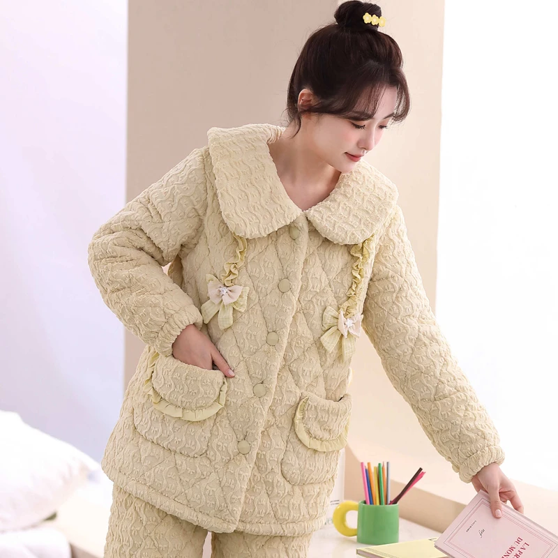 1304法兰绒甜美睡衣三层夹棉加绒加厚保暖家居服女士珊瑚绒套装