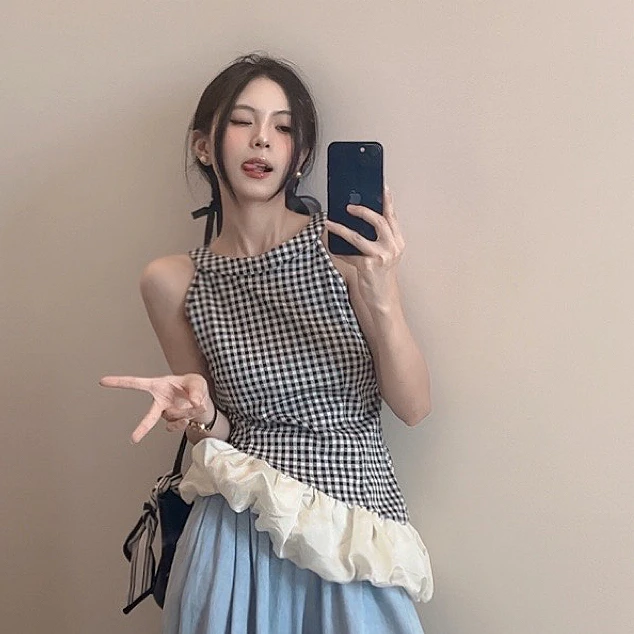YUNING【蜜桃奶油】夏季设计感格子挂脖蓬蓬荷叶边下摆拼接百搭上衣