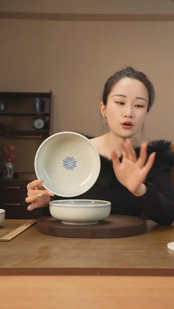 【闪购商品】碗拍一发二（唐白）7"北方碗