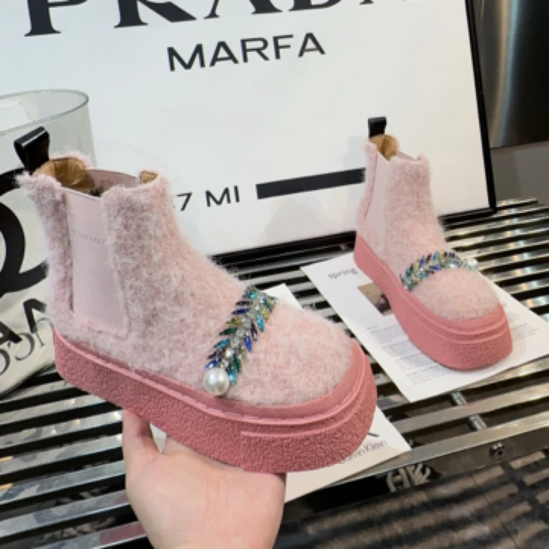 A.M艾墨儿冬季毛呢风麦穗水钻搭配冬季时装短靴