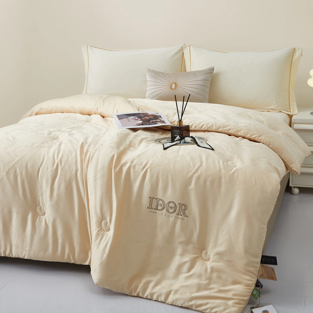 【黑金-桑蚕丝大豆被】AwaKEN/德国色织提花大豆被/春秋冬被芯绒被