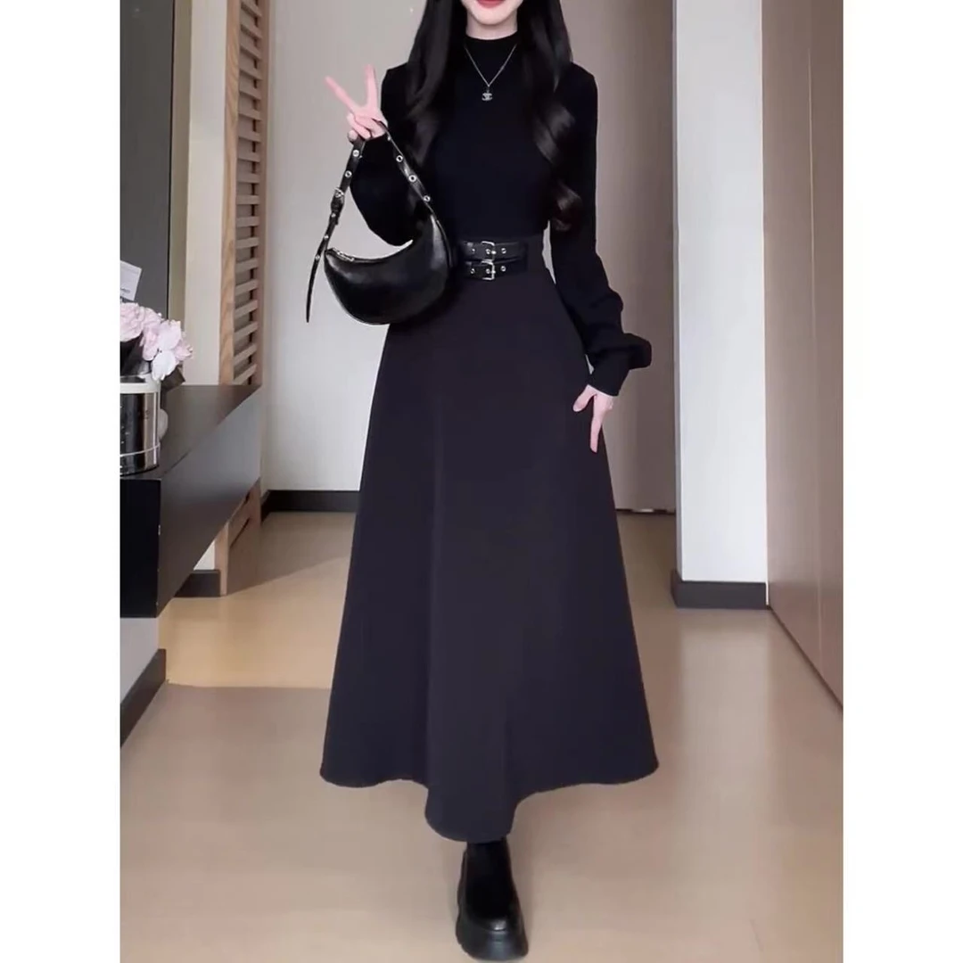 #9636气质假两件赫本连衣裙女秋冬长袖半高领拼接显瘦收腰小黑裙②