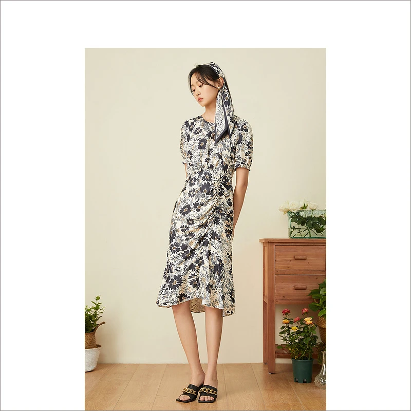 YINER音儿商场同款女装夏季新款艺术感法式真丝连衣裙8C32205380