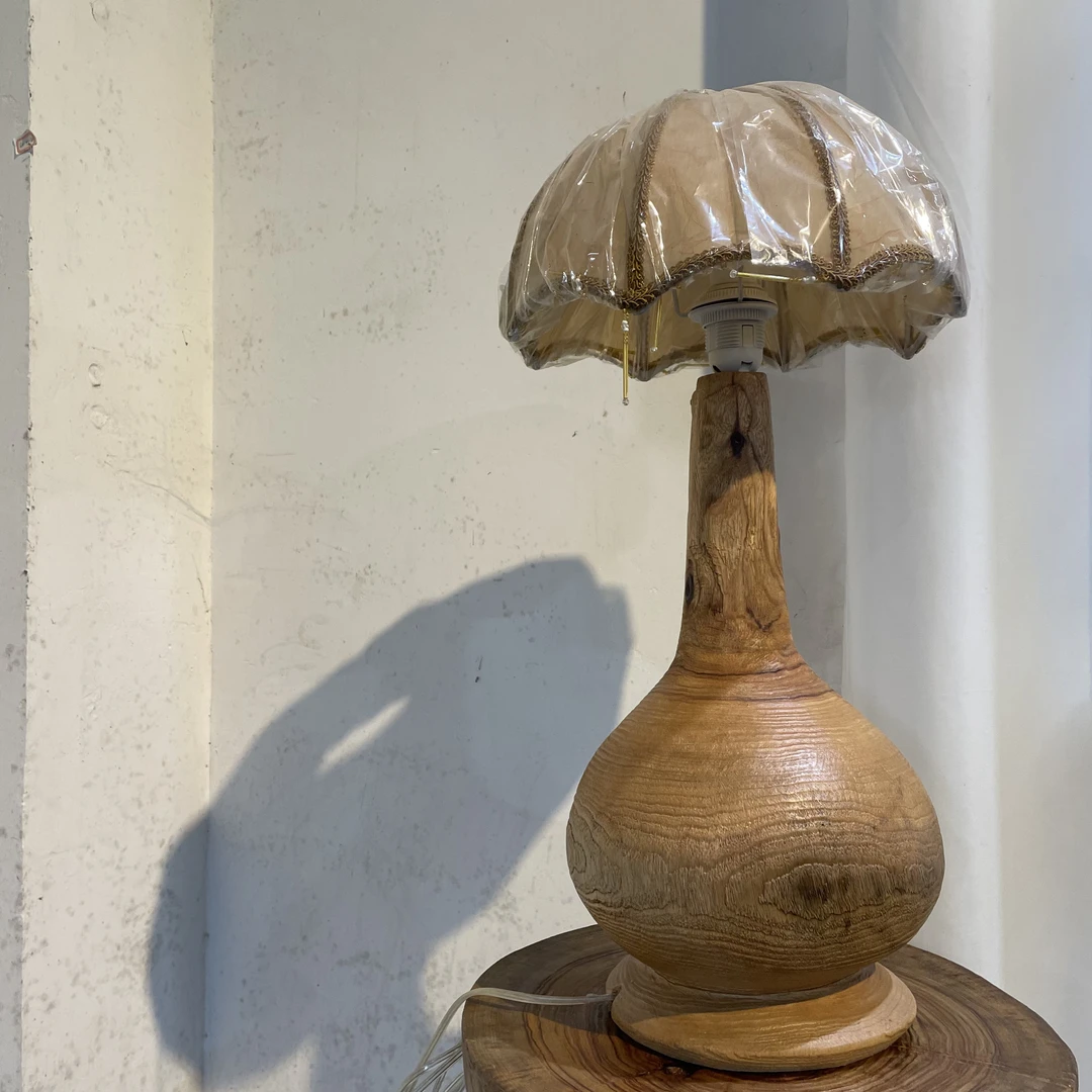 复古实木台灯书房客厅卧室床头灯办公桌看书写字灯木质工艺品