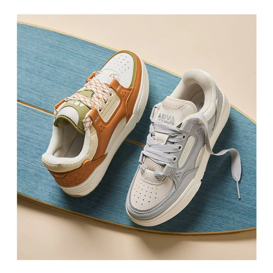 关晓彤男女同款23年安踏好事发生新年配色新年骜杰板鞋112318040