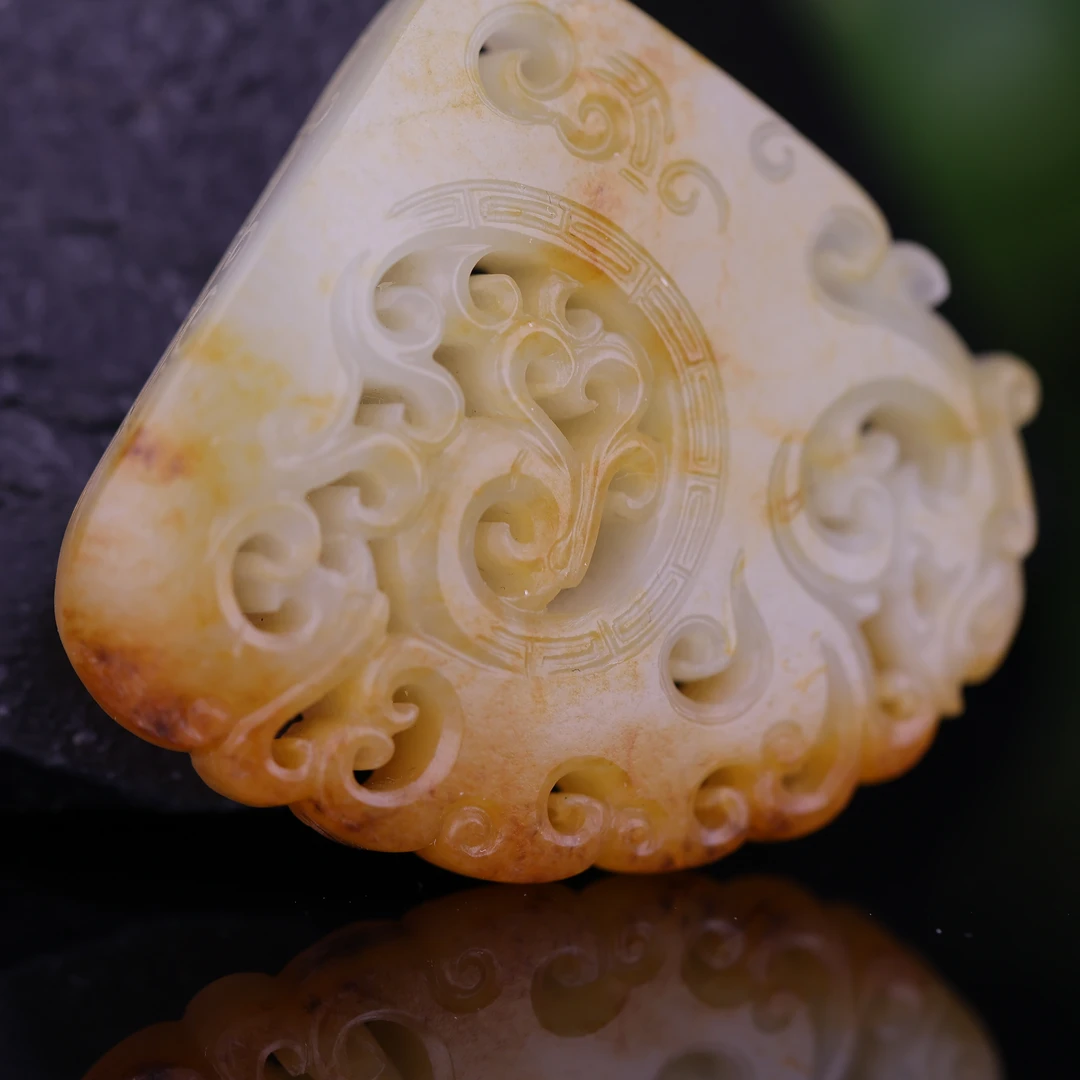 【24.5克 仿古龙凤佩】39*38*10mm新疆和田玉苏工镂空雕刻