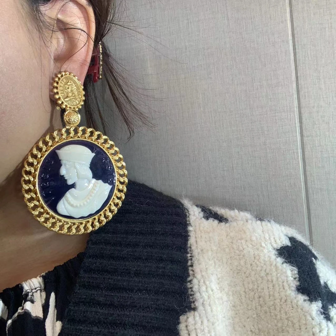 铜合金耳饰 欧美小众复古立体美人头耳环简约百搭vintage耳夹女