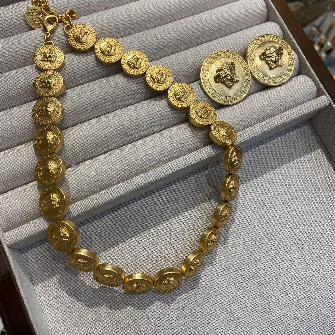 黄铜项链 F家美杜莎小众人头项链欧美潮流耳钉黄铜高品套装