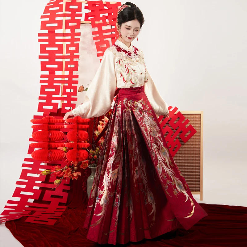 2025新品汉服大码红色结婚订婚喜庆古风马面裙米色短衫敬酒服织金