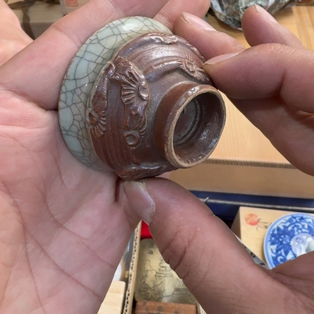 摆件茶杯，瓷器，工艺美术