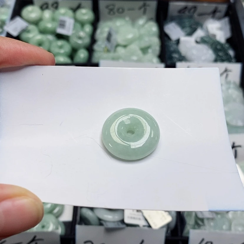 【闪购商品】翡翠颈饰未镶嵌易**产