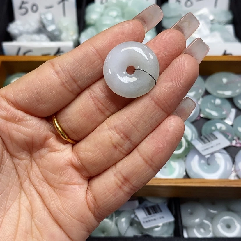 【闪购商品】翡翠颈饰未镶嵌姚**树