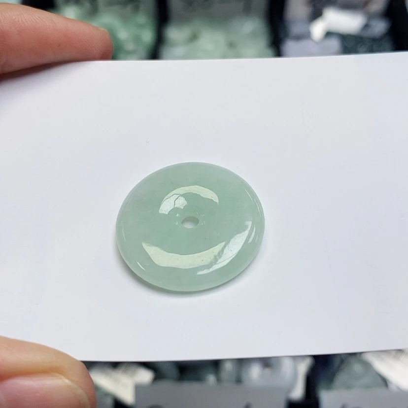 【闪购商品】翡翠颈饰未镶嵌L***?