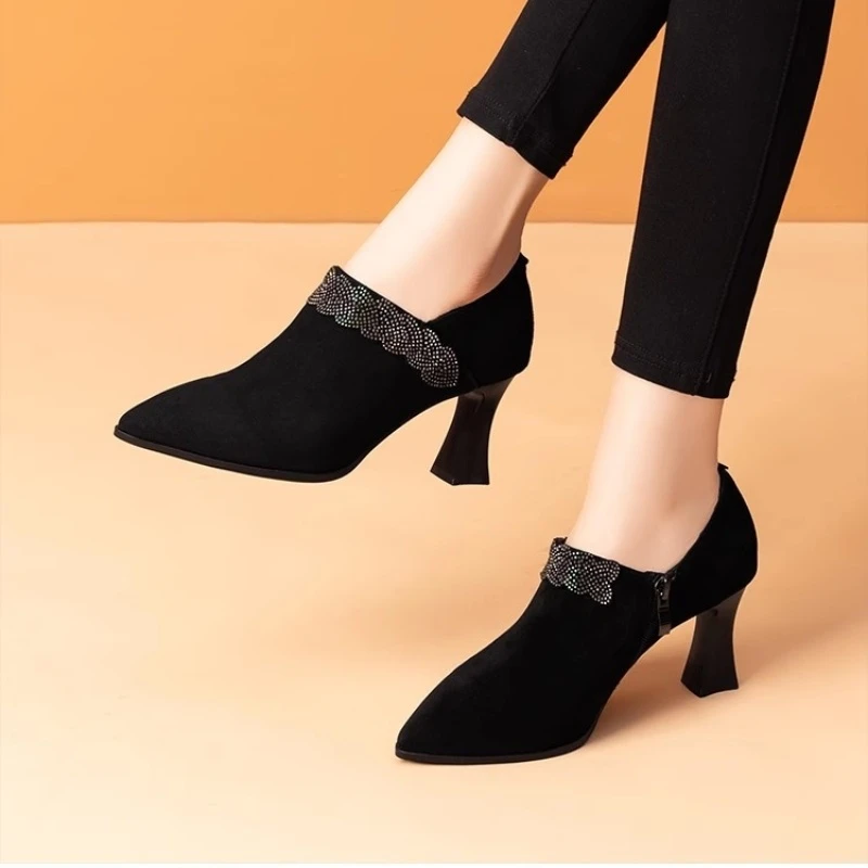 粗跟深口单鞋女2024年春秋季新款磨砂皮尖头高跟裸靴职业工作鞋